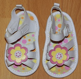 Sandálky / capačky, cherokee,18