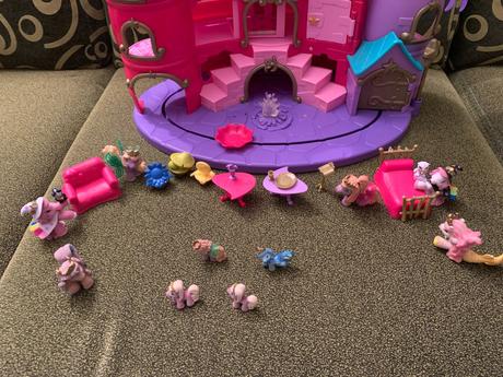 Filly witchy magický zámok + darček,