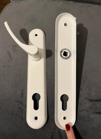 2x klucka (dvoje dveri), 