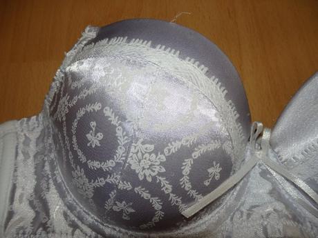 Biela push-up podprsenka, 75a