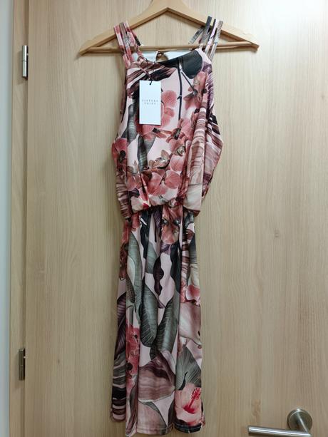 Letné ružové šaty sisters point, m