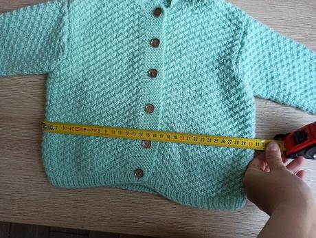 Štrikovaný svetrík mentolovej farby, 80