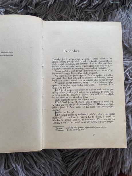 Stará retro kniha stopy jazdec bez hlavy 1966,