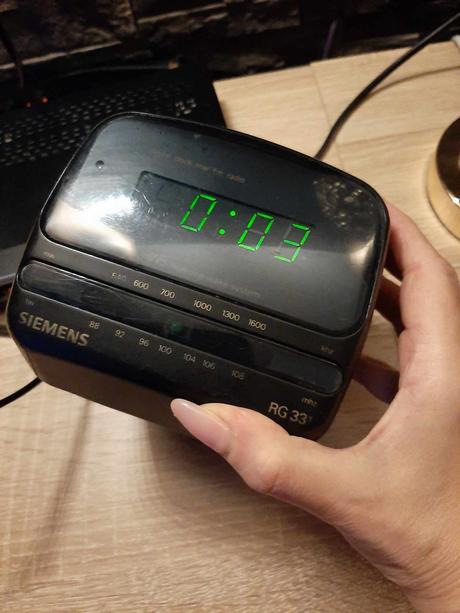 Budík digitálne hodiny rádio 2v1retro, siemens