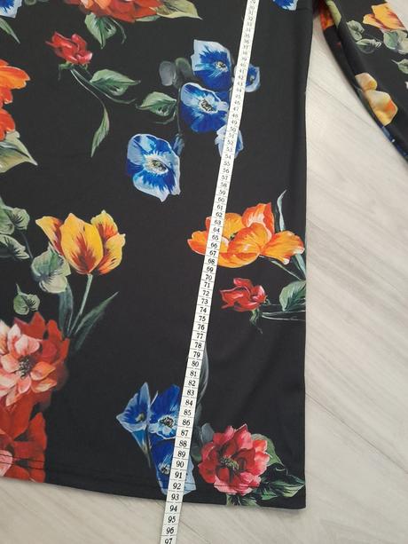 Kvietkované šaty, m