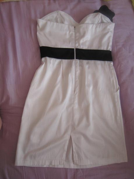 Bielo-čierne šaty, s