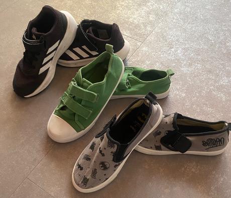 Chlapčenské prezúvky, tenisky velkosť 33, adidas,33