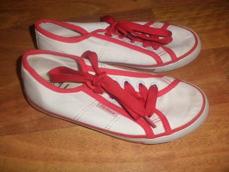 Dievčenské tenisky, 32