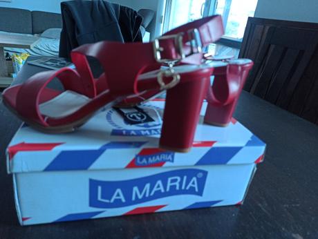 Kožené sandálky, 39