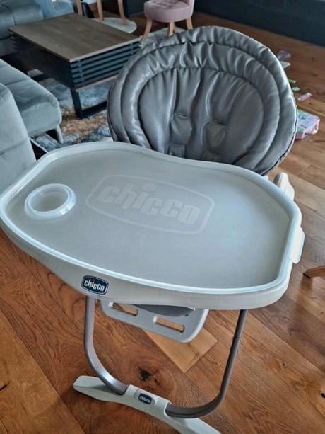 Stolička na kŕmenie i relax, chicco