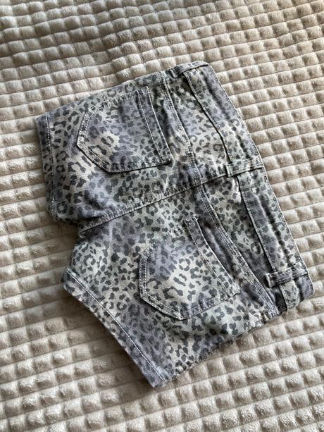 Leo kraťasky, h&m,104