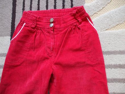 Kordové nohavice, modelko,134