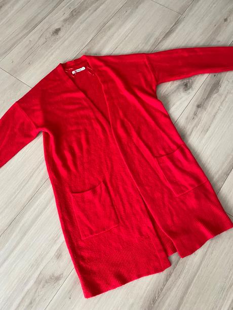 Červeny kardigan, reserved,s
