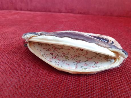 Malá taštička sovička,