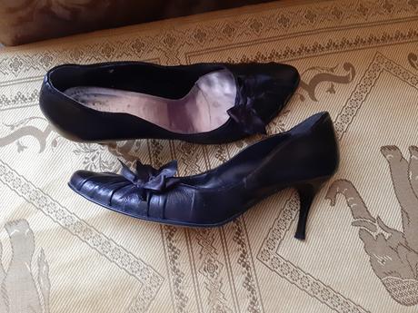 Čierne kožené lodičky č.38 kúpené za 89e, 38