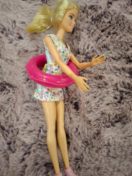 Barbie plavecké koleso, 