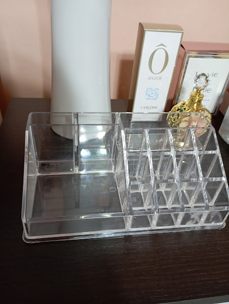 Organizér na kozmetiku,