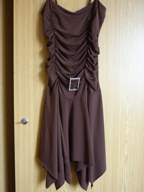 Šaty na ramienka, s