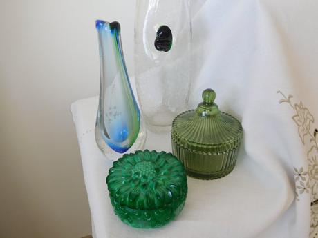 Sklo , v zeleno modrom,