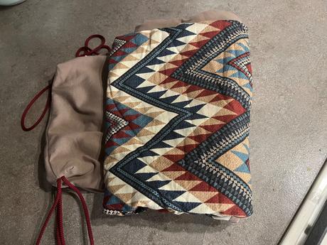 Elastická šatka darujem, 