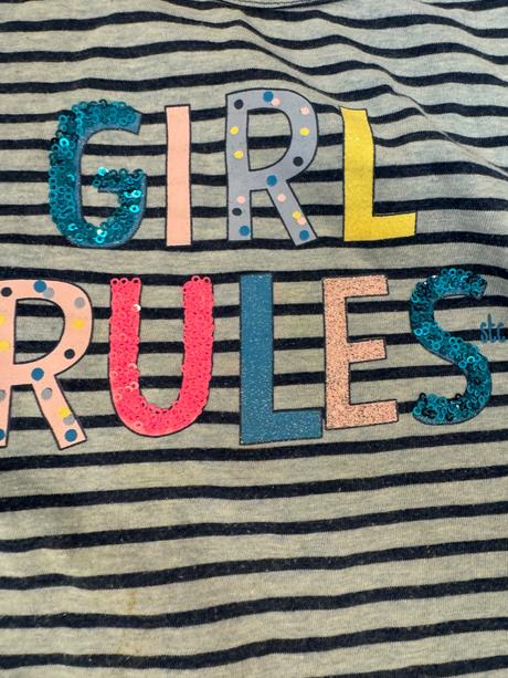 Dievčenské šaty, 128