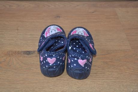 Papučky / topánočky, 24