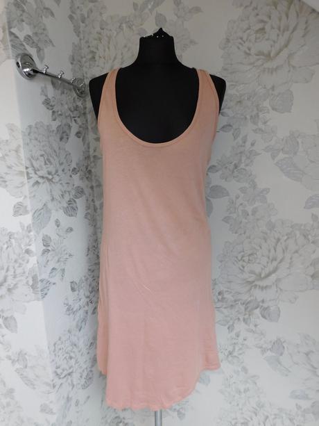 Luxusne tričkove šaty, 36