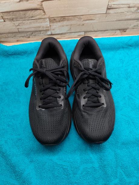 Brooks 42 - čierna bežecká obuv, 42