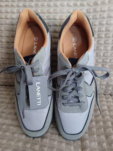 Tenisky s vysačkou, 41