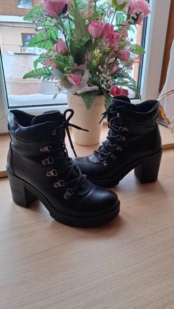 Kotničky jenny fairy, 37