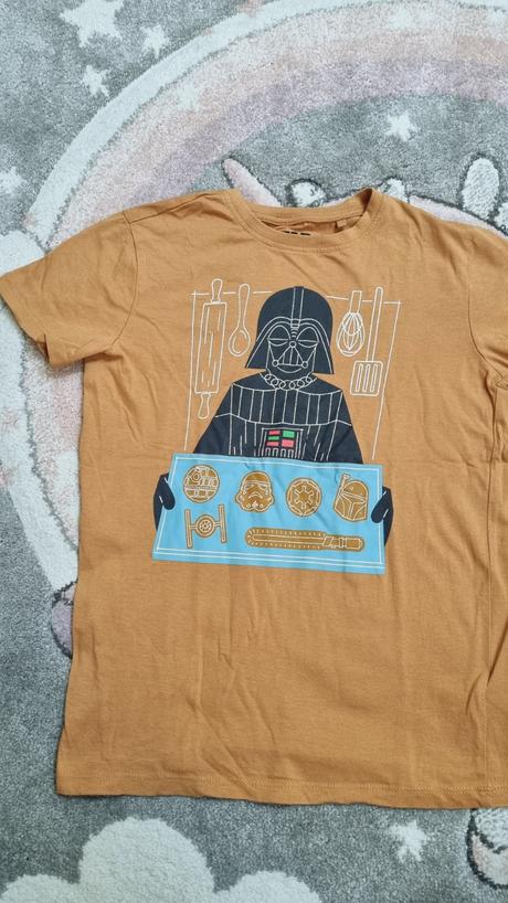 B3197 tricko vianočné star wars, sinsay,140