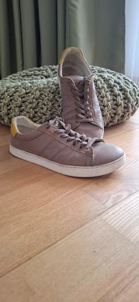 Tenisky groundies, 39