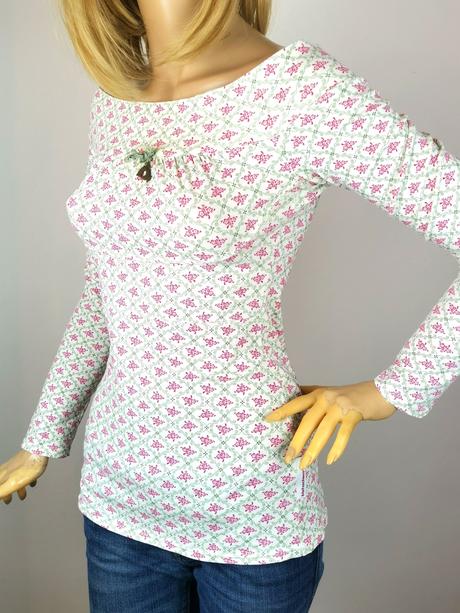 Blutsschwester - krásny top, s