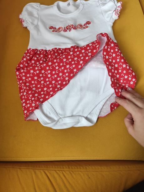 Šaty folklórne, 86