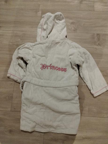 Dievčenský župan, 110