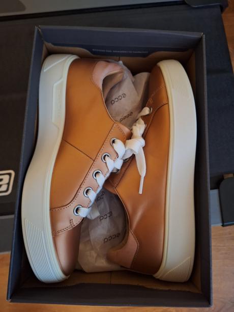 Kožené kvalitné tenisky, ecco,42