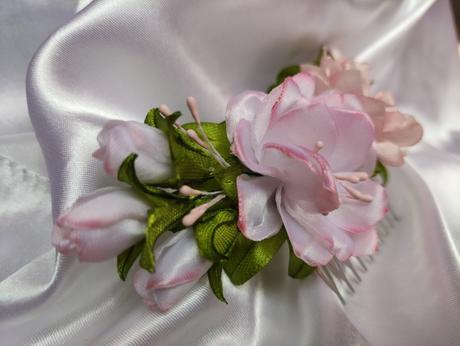 Romantický hrebienok do vlasov, 