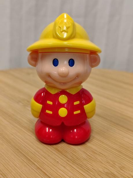 Postavička požiarnik écoiffier abrick, 7,5 cm, 