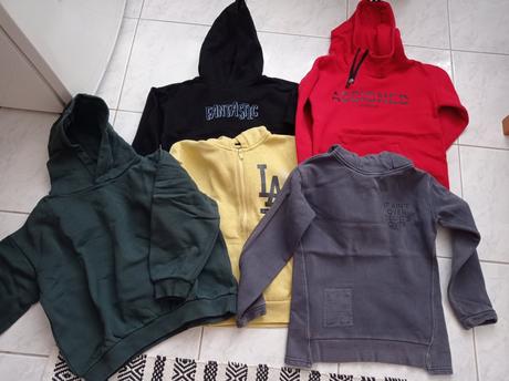 Balík oblečenia-mikiny, 122–134