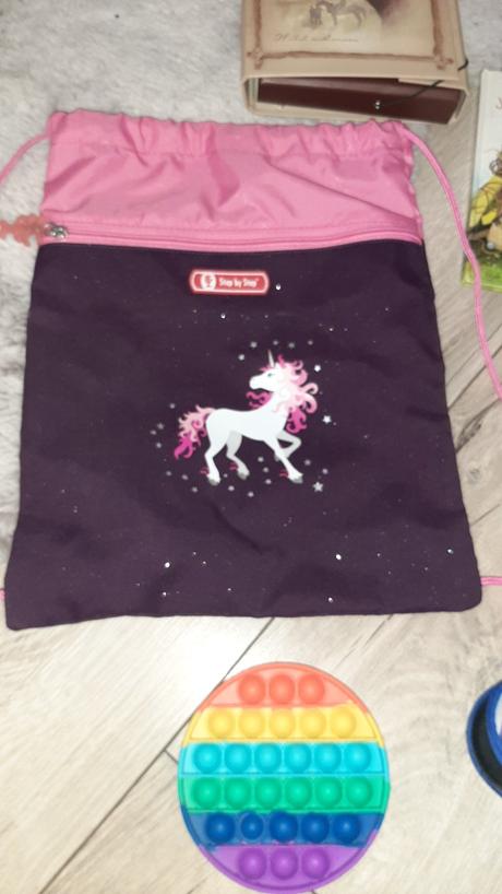 Potreby pre školáčku aktovka, 12 kusov,