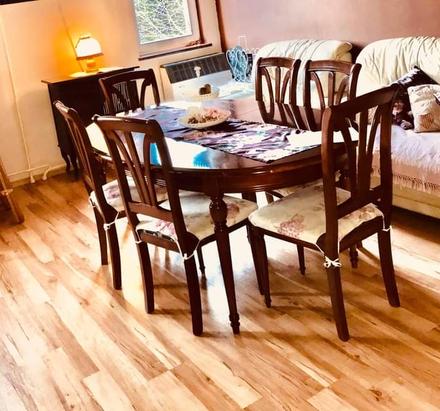 Stôl oválny rozťahovací + 6 stoličiek, 