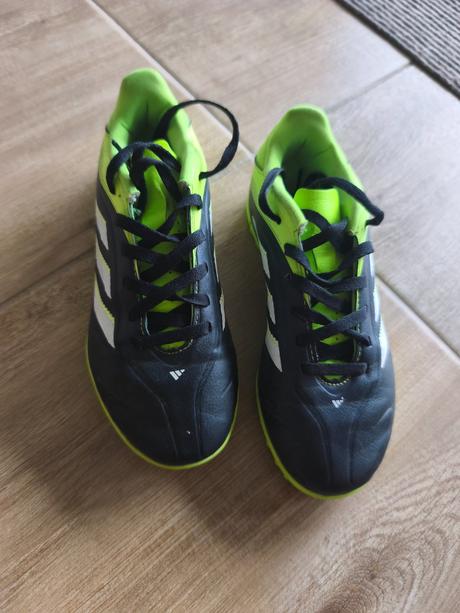 Turfy, adidas,32