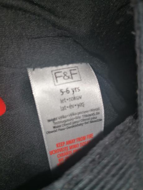 Mencestrove nohavice, 110