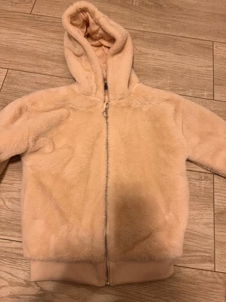 Dievčenská bunda, 134