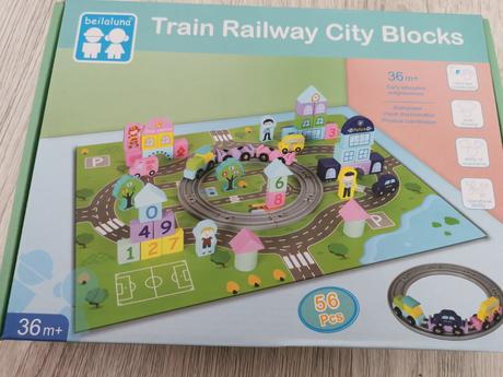 Stanica s vláčikom 56ks,