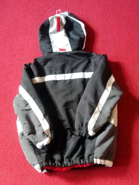 Tenšia lyžiarska bunda, 140