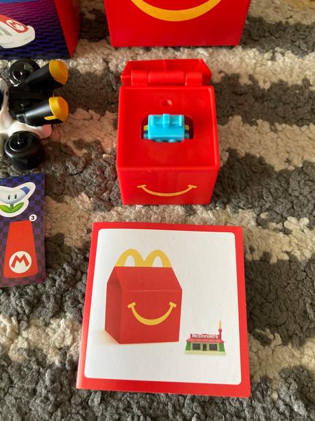 Happy meal hračky, 