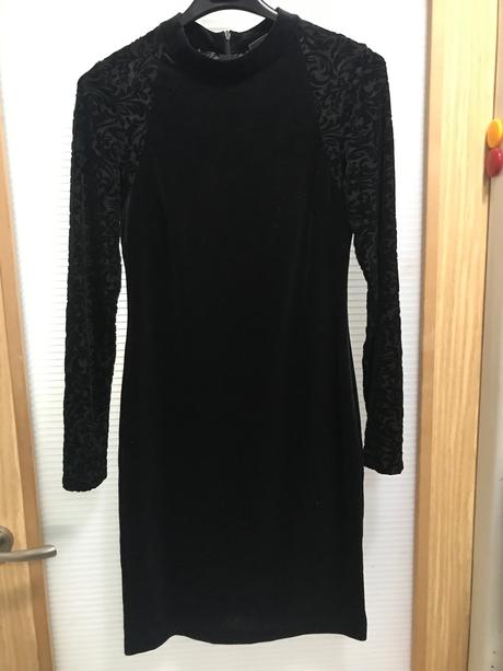 Zamatové šaty, yessica,s