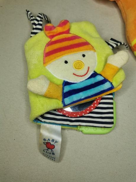 Sada hračiek rôznych značiek, 