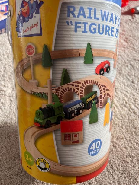 Drevená dráha s elektrickými vlačikmi woody, 